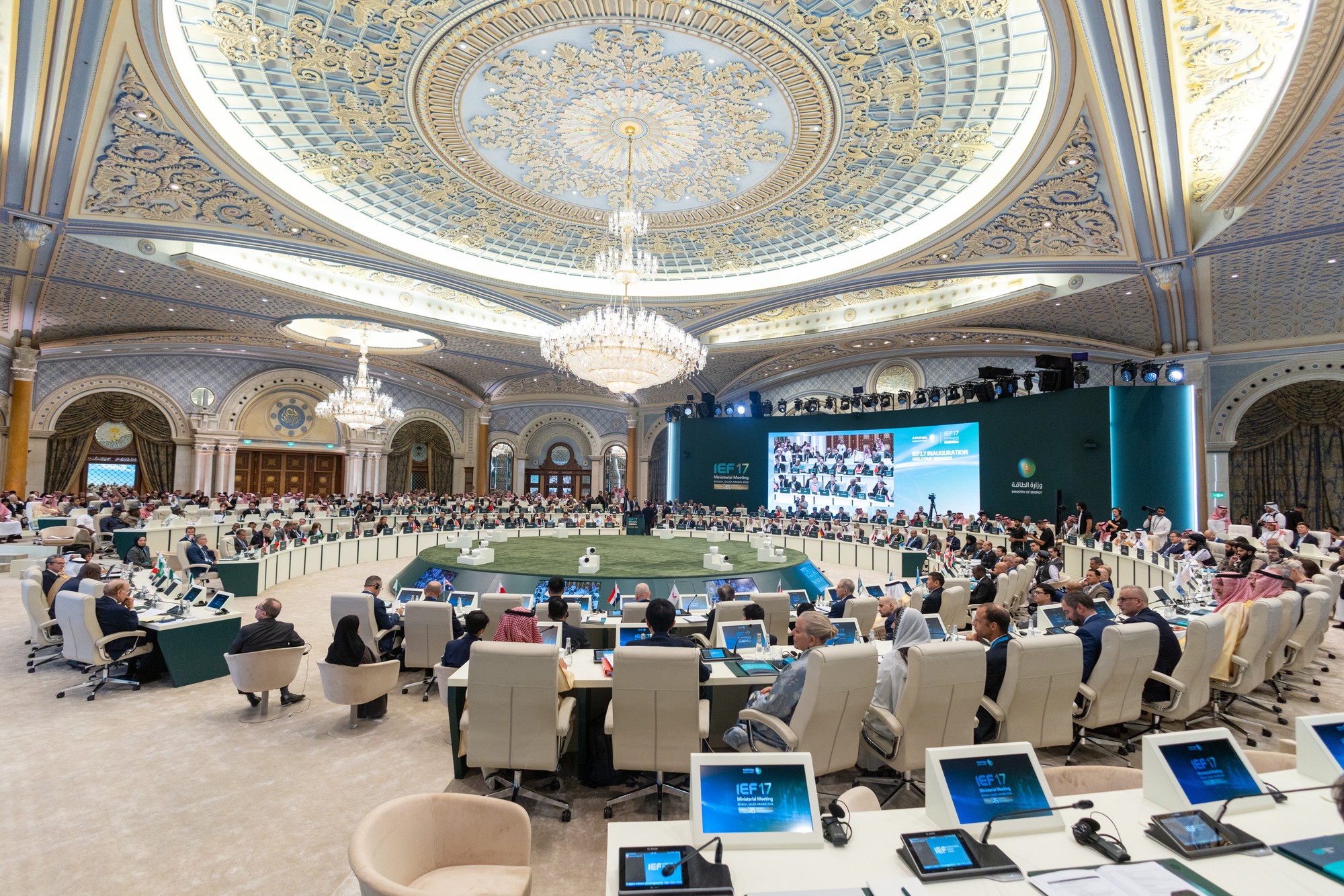 Ief17 Opening Session Conference Hall Wide View 055 2000Px