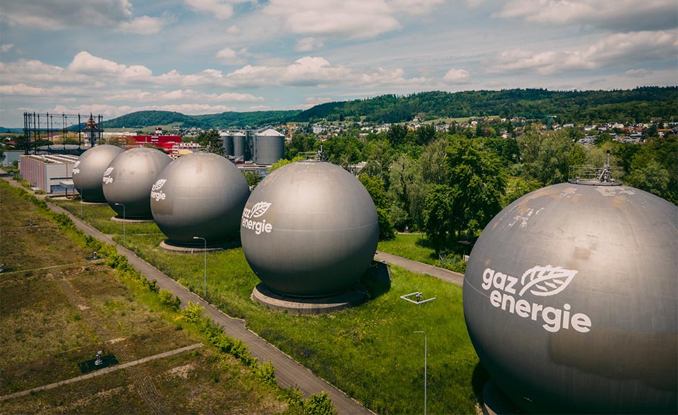 Photo of large scale gas storage tanks